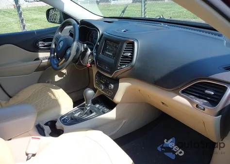 2021 Jeep Cherokee Latitude Fwd from USA, damaged, VIN 1C4PJLCB0MD106845